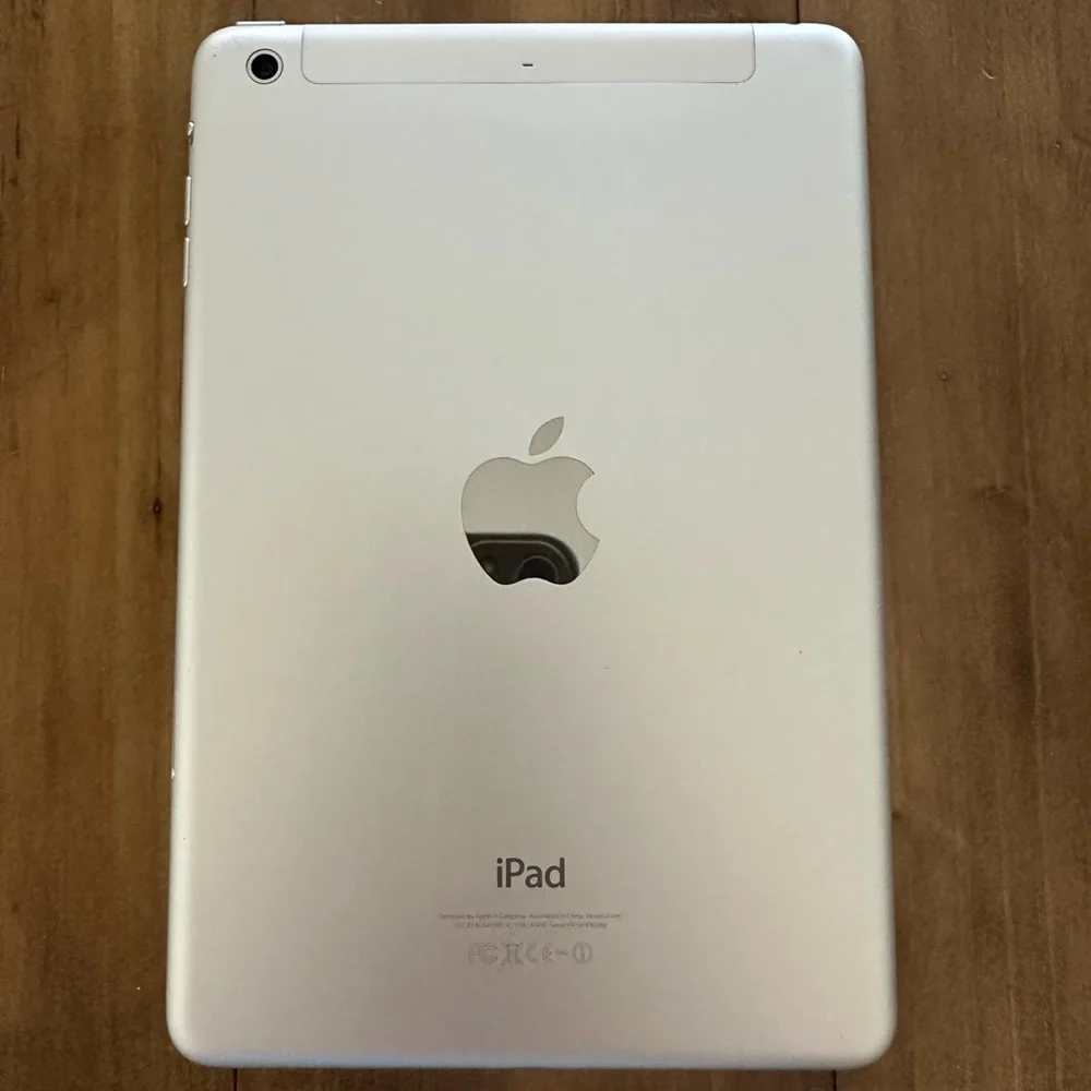 Apple iPad Mini 2 32GB WiFi & Cellular Capable Excellent Condition!